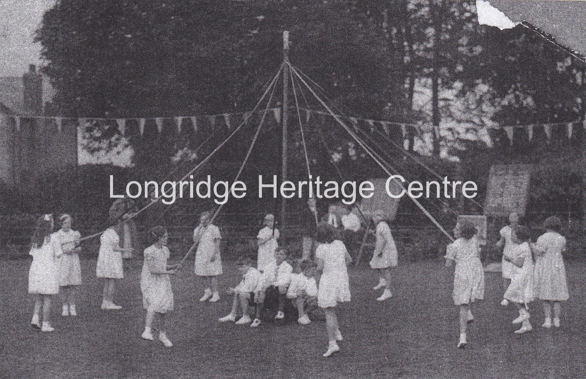 457B - Grimsargh - Grimsargh School country maypole dance - 1936